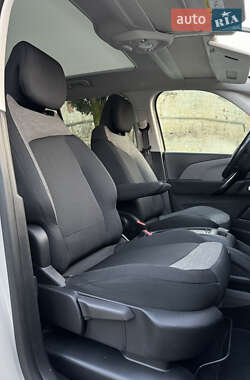 Мінівен Citroen Grand C4 Picasso 2018 в  фото 20 Мінівен Citroen Grand C4 Picasso 2018 в