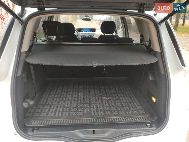 Минивэн Citroen Grand C4 Picasso 2015 в Киеве фото 7 Минивэн Citroen Grand C4 Picasso 2015 в Киеве