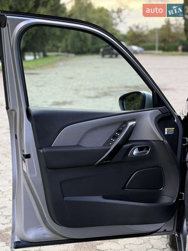 Минивэн Citroen Grand C4 Picasso 2017 в Дубно фото 23 Минивэн Citroen Grand C4 Picasso 2017 в Дубно