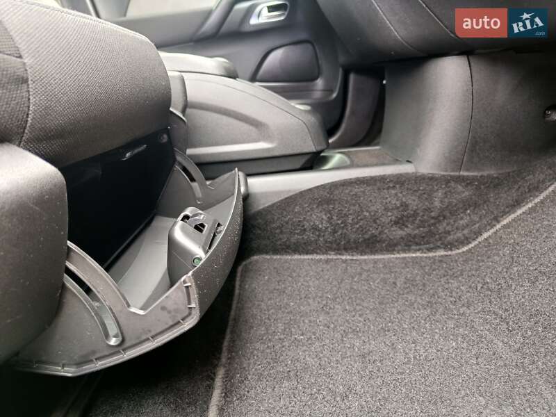 Минивэн Citroen Grand C4 Picasso 2014 в Калуше фото 77 Минивэн Citroen Grand C4 Picasso 2014 в Калуше