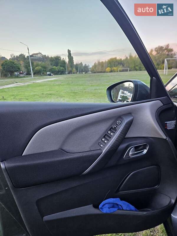 Мінівен Citroen Grand C4 Picasso 2013 в Черкасах фото 16 Мінівен Citroen Grand C4 Picasso 2013 в Черкасах