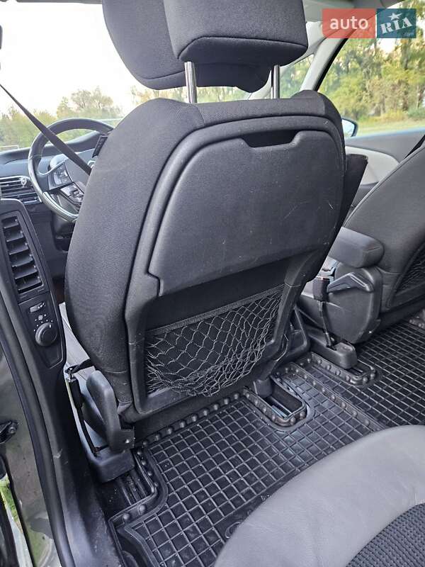 Мінівен Citroen Grand C4 Picasso 2013 в Черкасах фото 18 Мінівен Citroen Grand C4 Picasso 2013 в Черкасах