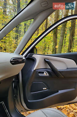 Мінівен Citroen Grand C4 Picasso 2016 в  фото 23 Мінівен Citroen Grand C4 Picasso 2016 в