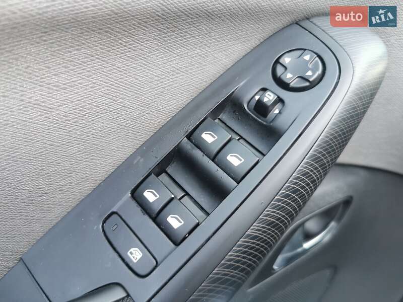 Минивэн Citroen Grand C4 Picasso 2015 в Хмельницком