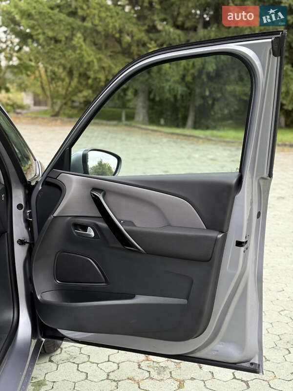 Минивэн Citroen Grand C4 Picasso 2016 в Дубно