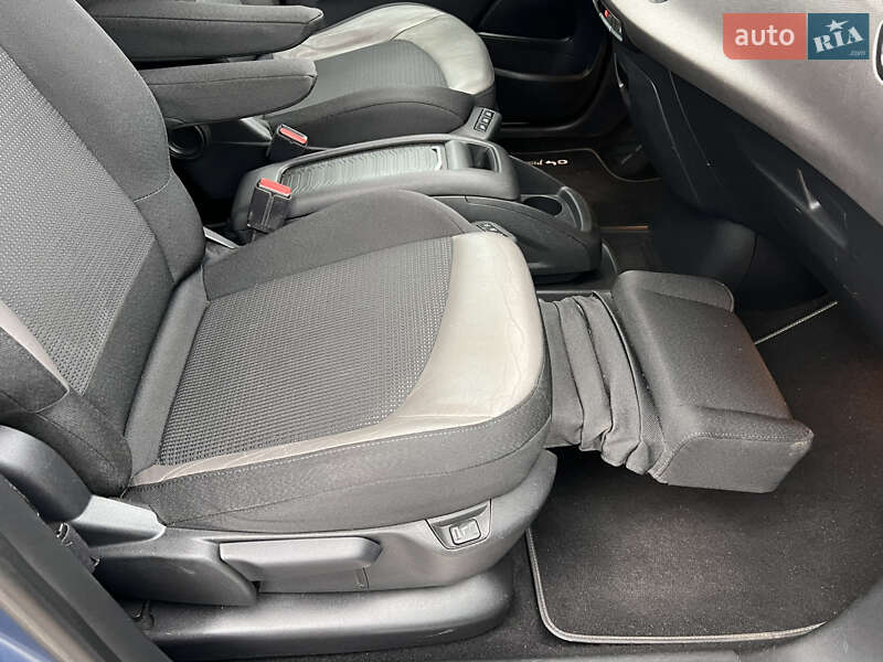 Мінівен Citroen Grand C4 Picasso 2016 в Львові фото 33 Мінівен Citroen Grand C4 Picasso 2016 в Львові