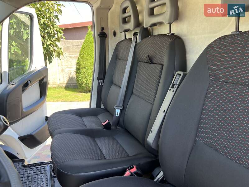 Вантажний фургон Citroen Jumper 2015 в Стрию