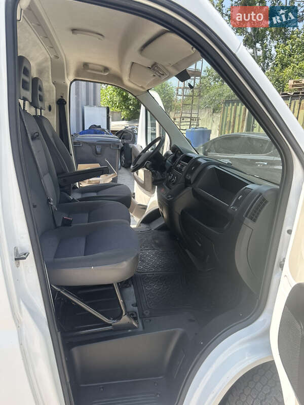 Вантажний фургон Citroen Jumper 2012 в Львові