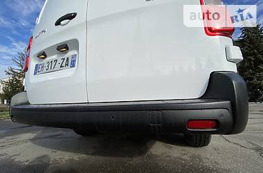 Вантажопасажирський фургон Citroen Jumpy 2017 в 