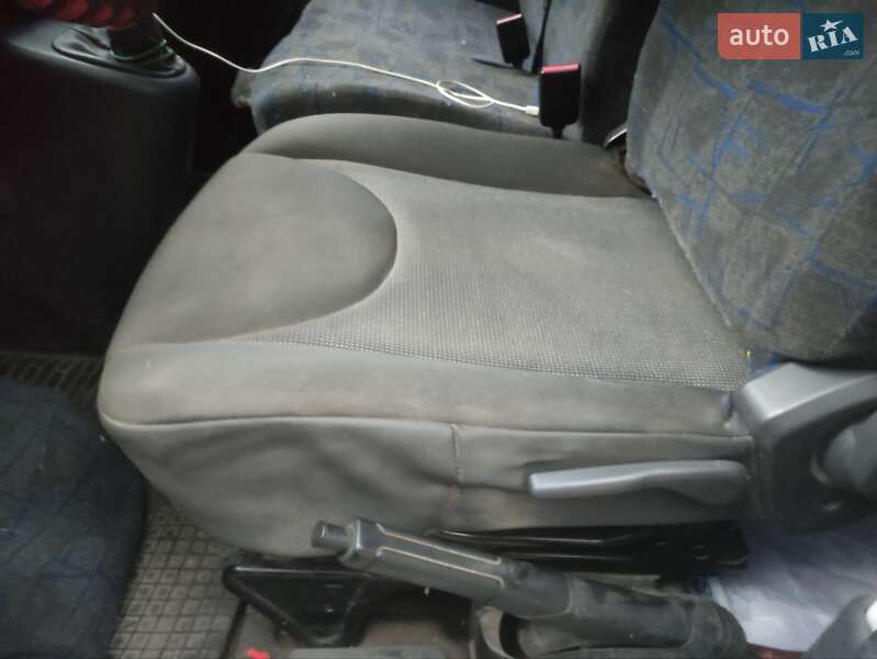 Вантажопасажирський фургон Citroen Jumpy 2010 в Харкові