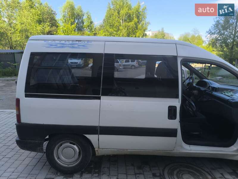 Минивэн Citroen Jumpy 2004 в Старом Самборе