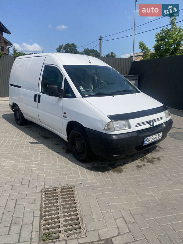 Грузовой фургон Citroen Jumpy 2000 в 