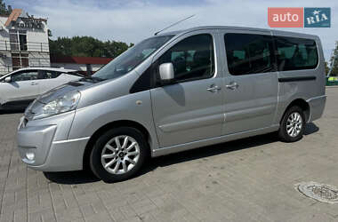 Минивэн Citroen Jumpy 2011 в 