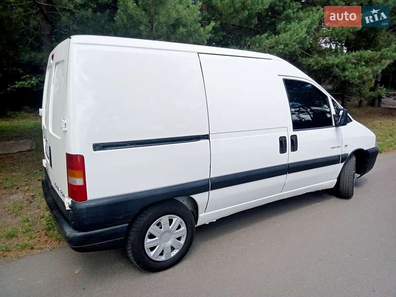 Вантажний фургон Citroen Jumpy 2005 в Рівному