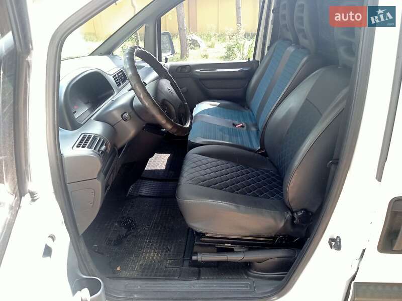 Вантажний фургон Citroen Jumpy 2005 в Рівному