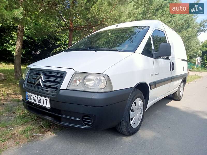 Вантажний фургон Citroen Jumpy 2005 в Рівному