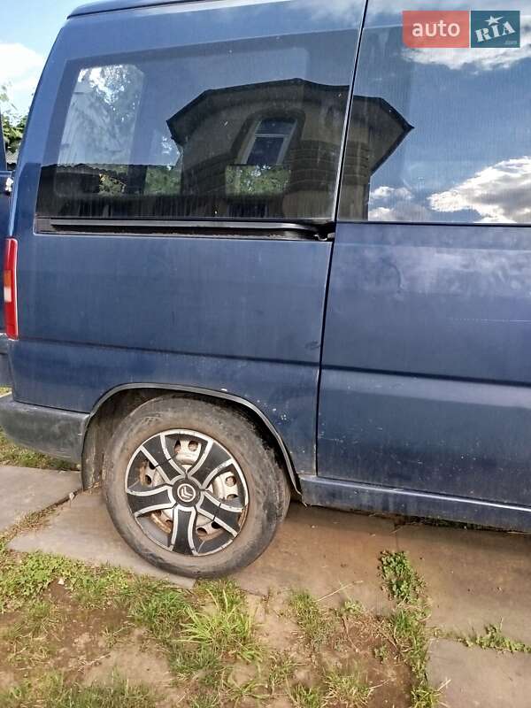 Минивэн Citroen Jumpy 2000 в Сторожинце