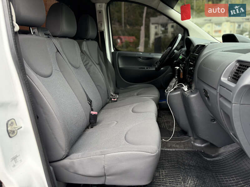 Вантажний фургон Citroen Jumpy 2014 в Міжгір'ї