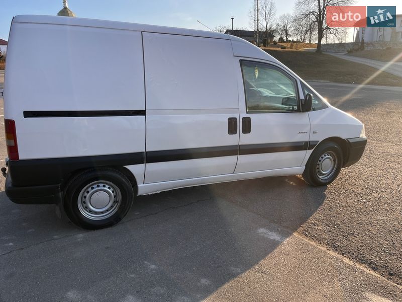 Грузовой фургон Citroen Jumpy 2004 в Болехове