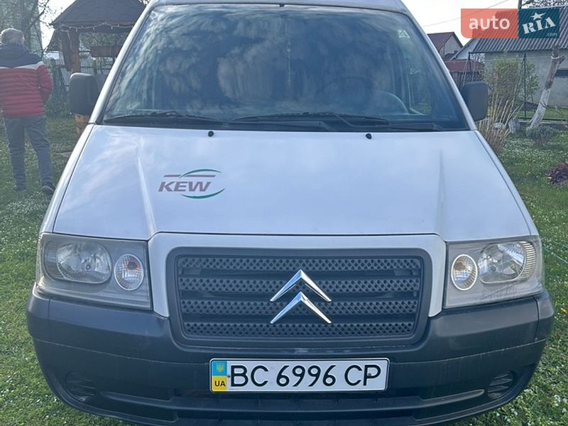 Грузовой фургон Citroen Jumpy 2004 в Бориславе