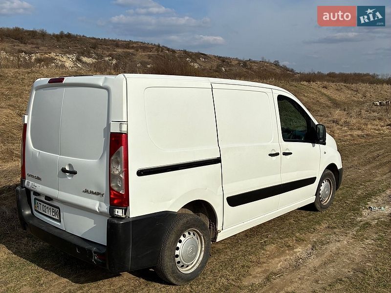 Вантажний фургон Citroen Jumpy 2008 в Івано-Франківську