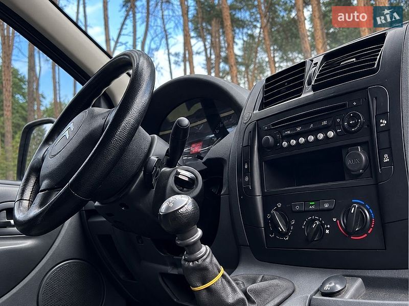 Вантажопасажирський фургон Citroen Jumpy 2014 в Києві