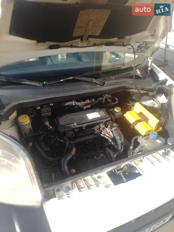 Минивэн Citroen Nemo 2008 в Бобровице