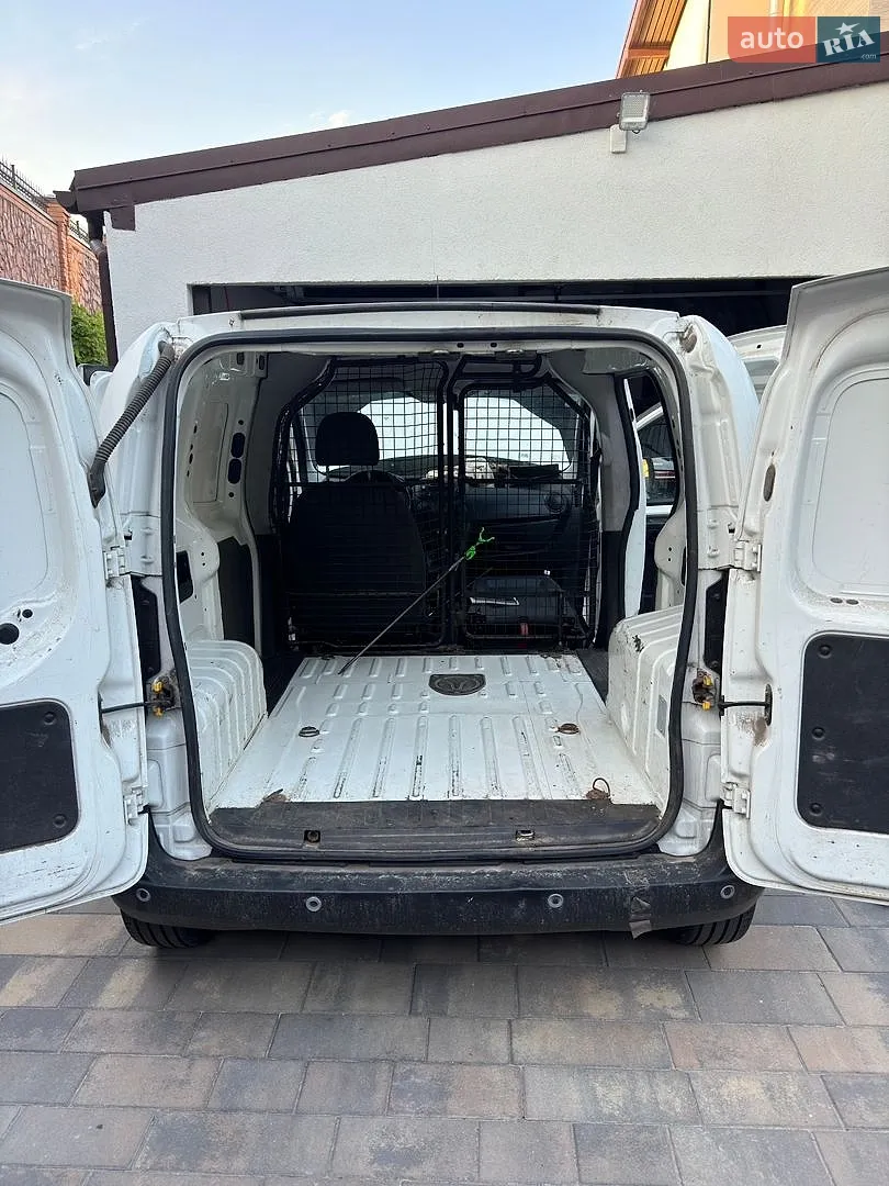 2011 Citroen Nemo - мініатюра 12