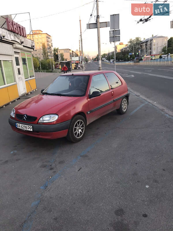 Хетчбек Citroen Saxo 1999 в Києві