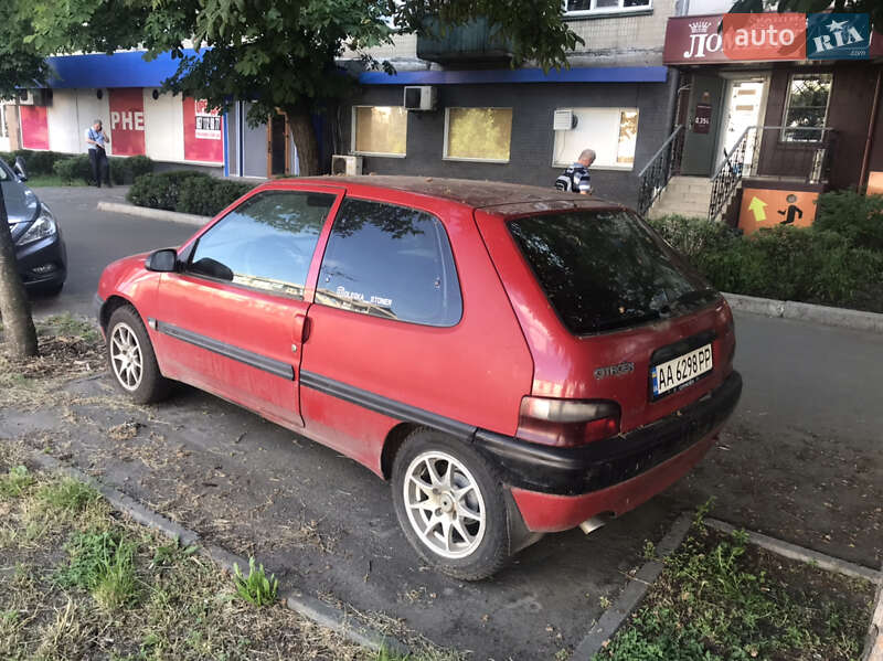Хетчбек Citroen Saxo 1999 в Києві