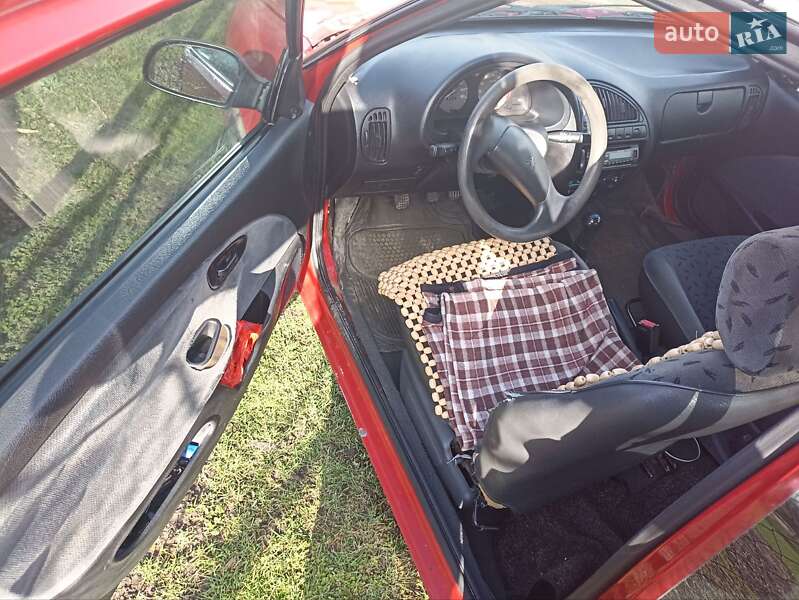 Хэтчбек Citroen Saxo 1999 в Новом Роздоле