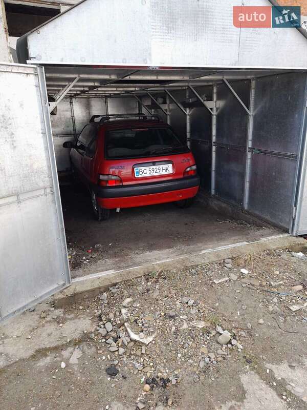 Хэтчбек Citroen Saxo 1999 в Новом Роздоле