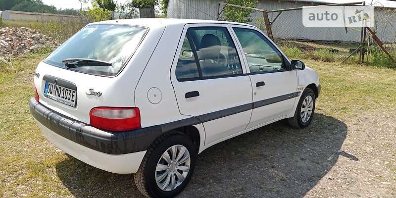 Хетчбек Citroen Saxo 2000 в Чернівцях