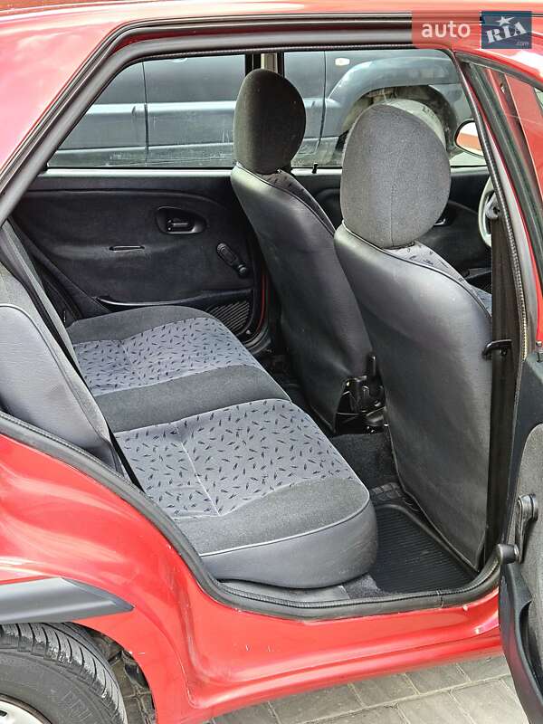 Хэтчбек Citroen Saxo 2003 в Дубно