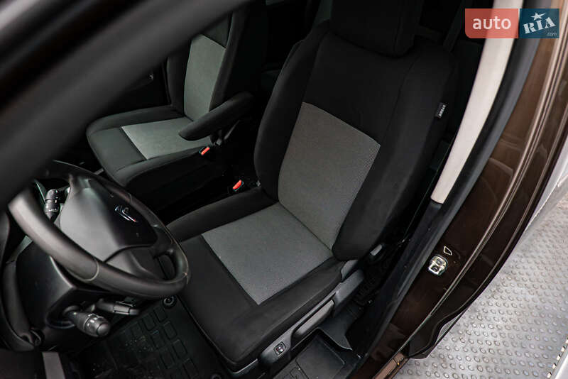 Минивэн Citroen SpaceTourer 2017 в Киеве