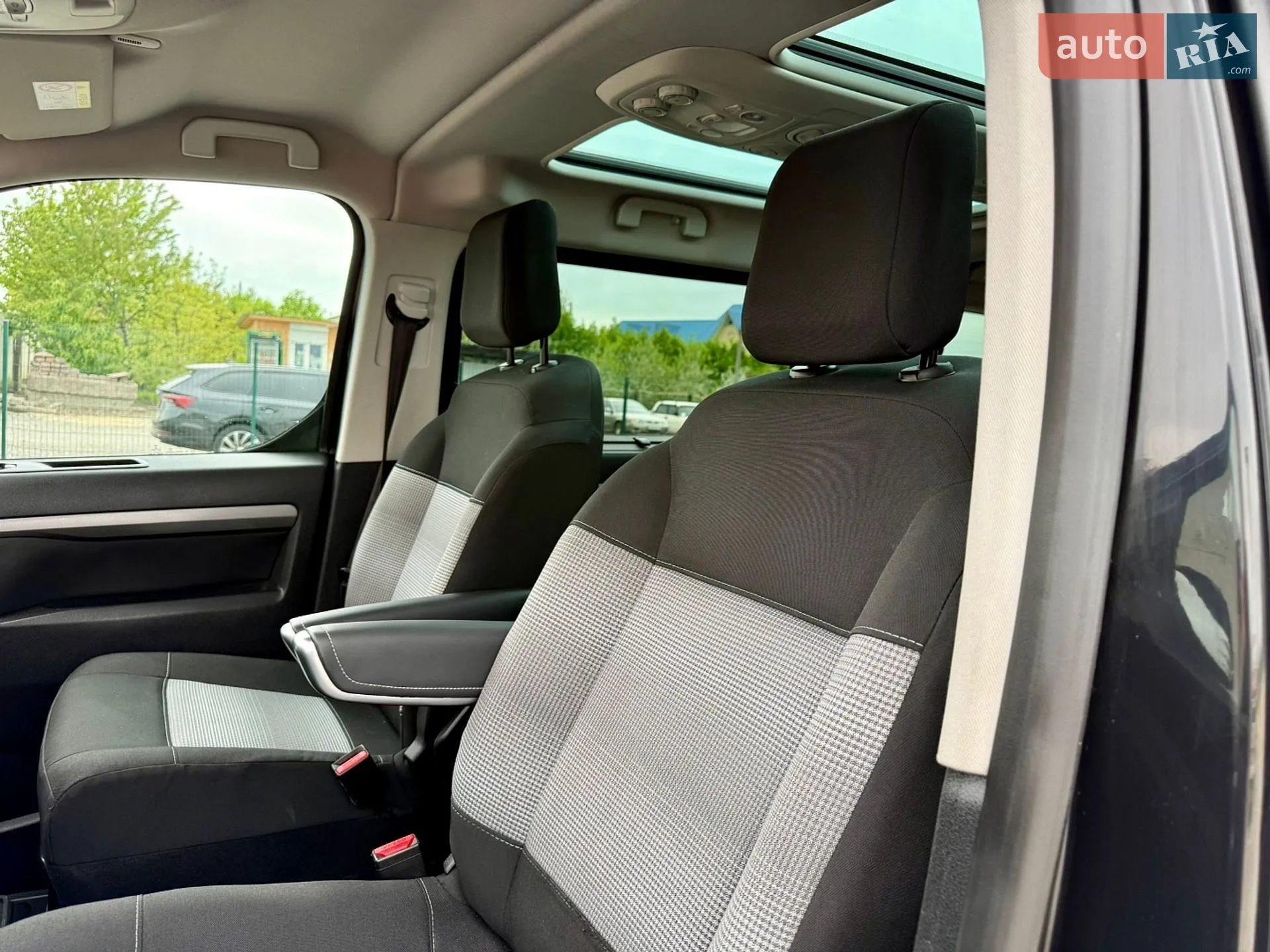2017 Citroen Spacetourer - мініатюра 17