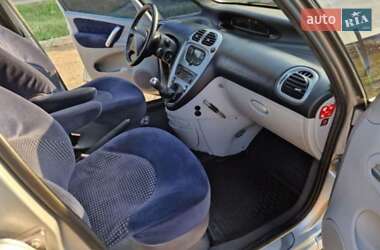 Минивэн Citroen Xsara Picasso 2003 в 