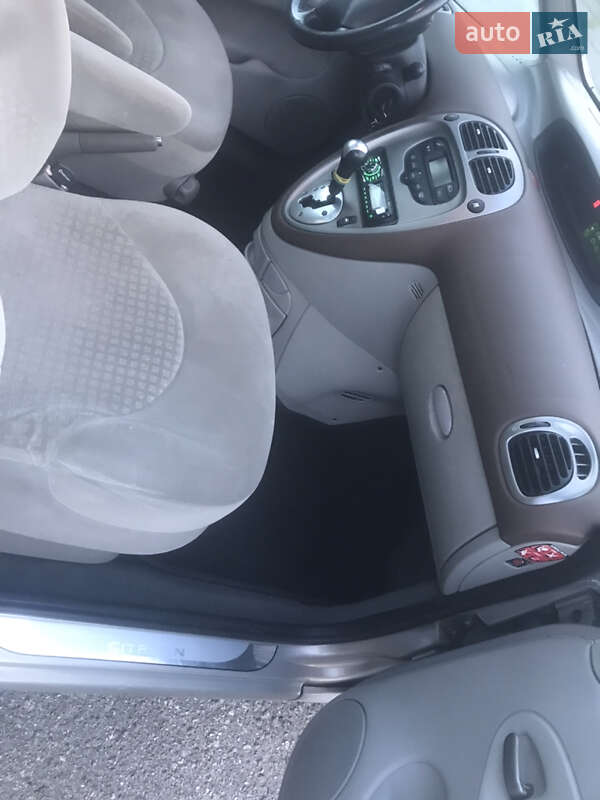 Минивэн Citroen Xsara Picasso 2006 в Корсуне-Шевченковском фото 18 Минивэн Citroen Xsara Picasso 2006 в Корсуне-Шевченковском