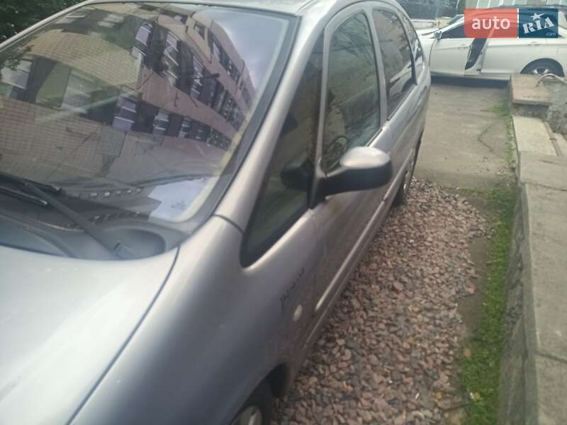 Минивэн Citroen Xsara Picasso 2004 в 
