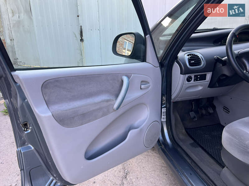 Мінівен Citroen Xsara Picasso 2010 в Дрогобичі