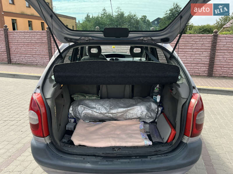 Мінівен Citroen Xsara Picasso 2000 в Луцьку