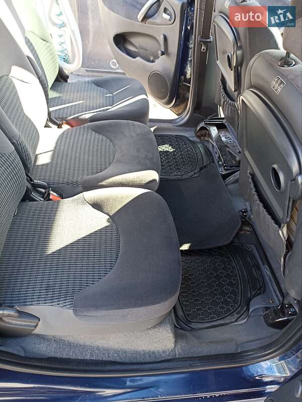 Минивэн Citroen Xsara Picasso 2008 в Баре фото 8 Минивэн Citroen Xsara Picasso 2008 в Баре