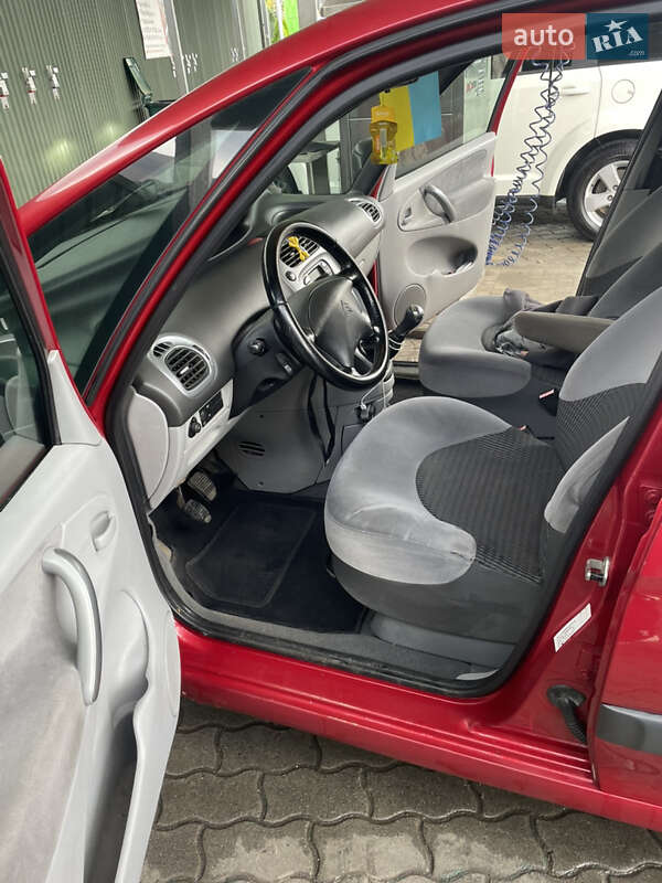 Минивэн Citroen Xsara Picasso 2010 в Владимире