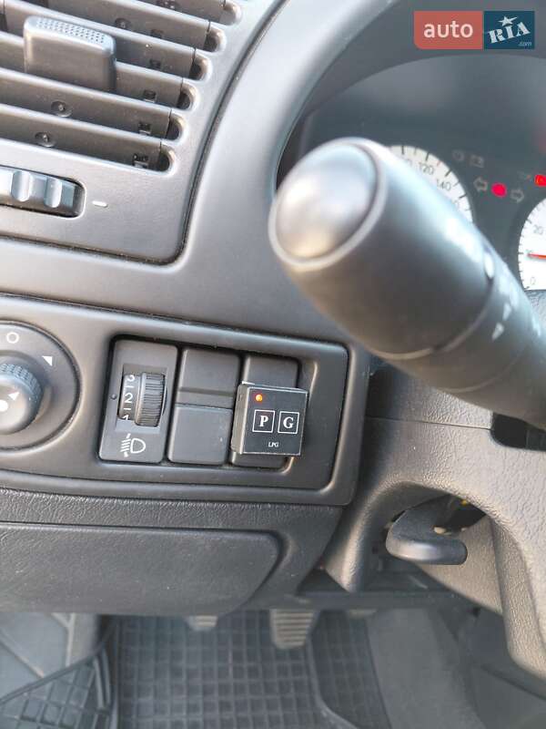 Хетчбек Citroen Xsara 2001 в Чернівцях