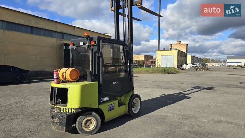 Вилочный погрузчик Clark CGP 1997 в Луцке