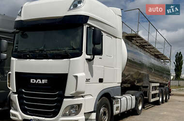 Цистерна полуприцеп Clayton Commercial S1 2001 в 