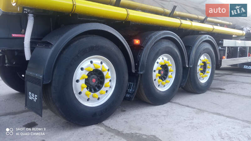 Цистерна Clayton Commercial S1 2002 в Житомирі