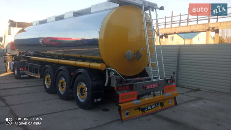 Цистерна Clayton Commercial S1 2002 в Житомирі