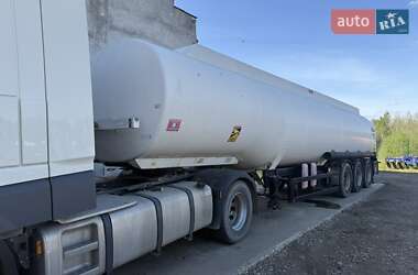 Цистерна полуприцеп Cobo SOA 2002 в Сваляве Цистерна полуприцеп Cobo SOA 2002 в Сваляве