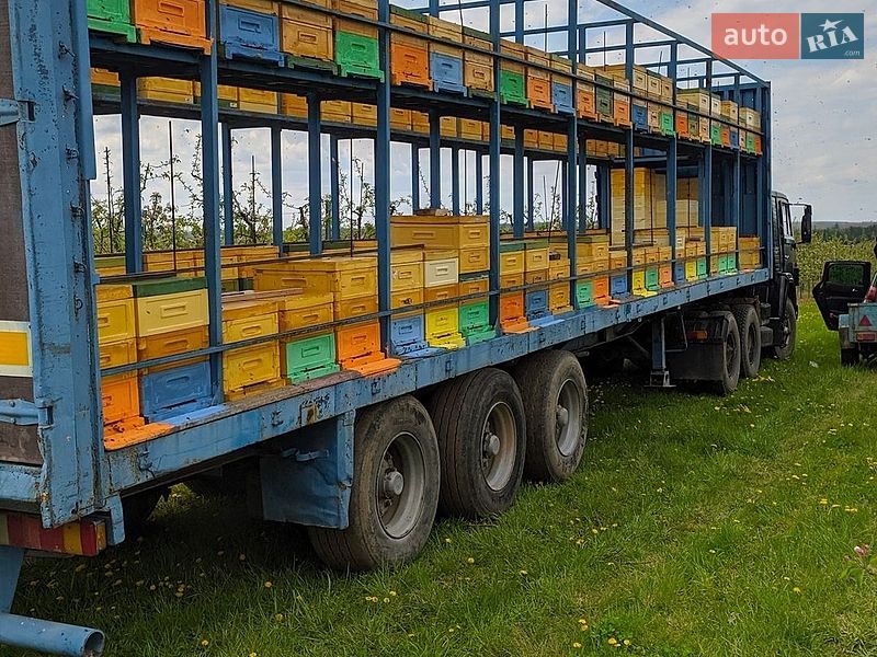 Бортовой полуприцеп Coder D3N34S 1993 в Тыврове